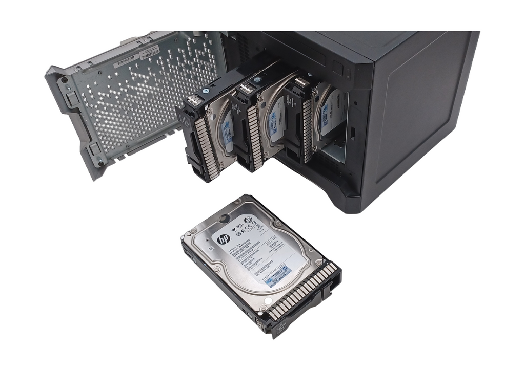 HP ProLiant Microserver Gen8: Xeon E3-1220Lv2 CPU, 16GB ECC RAM, 4x4TB HDD
